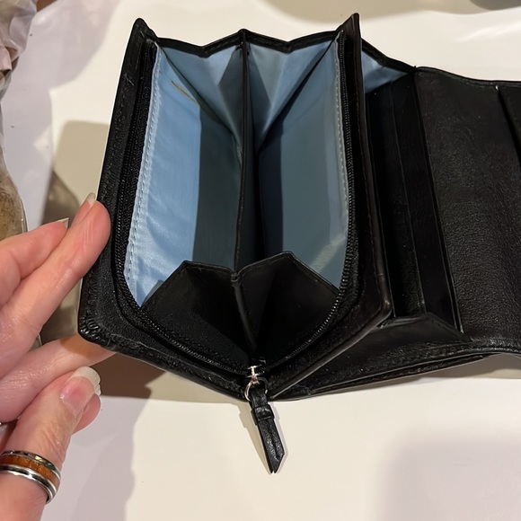 Coach Clutch Style Black Soft Leather Wallet w/Blue Fabric Inside ALMOST NEW - Picture 8 of 16